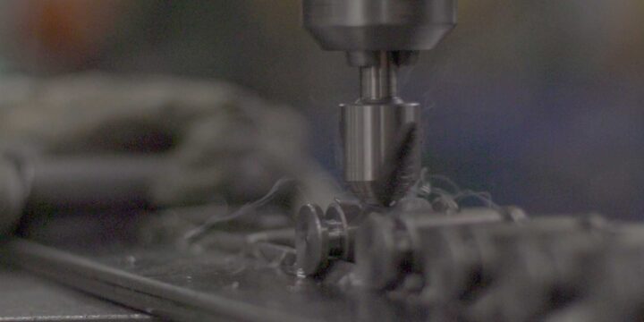 Detrás de la producción: así trabaja nuestro equipo de inyección de plásticos